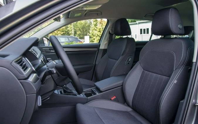 Skoda Superb cena 181700 przebieg: 5, rok produkcji 2024 z Pakość małe 326